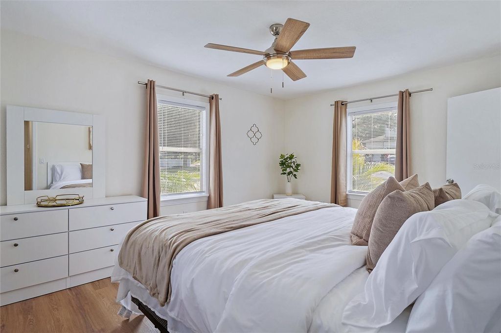 Image 15 of property listing at 221 S HALE AVENUE, Tampa, FL 33609