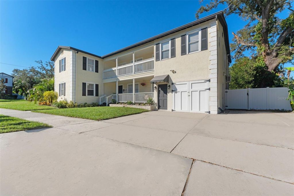 Image 3 of property listing at 221 S HALE AVENUE, Tampa, FL 33609