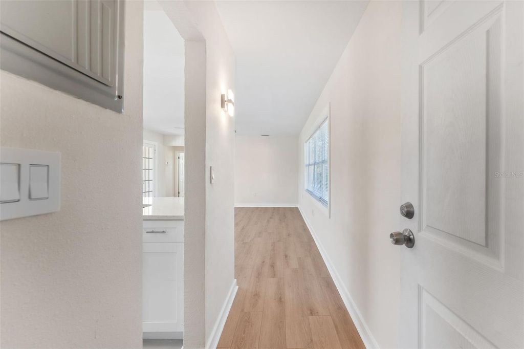 Image 29 of property listing at 221 S HALE AVENUE, Tampa, FL 33609