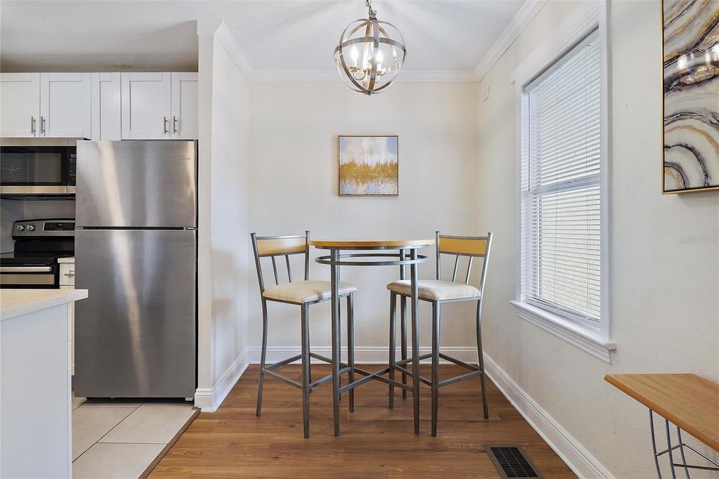 Image 7 of property listing at 221 S HALE AVENUE, Tampa, FL 33609