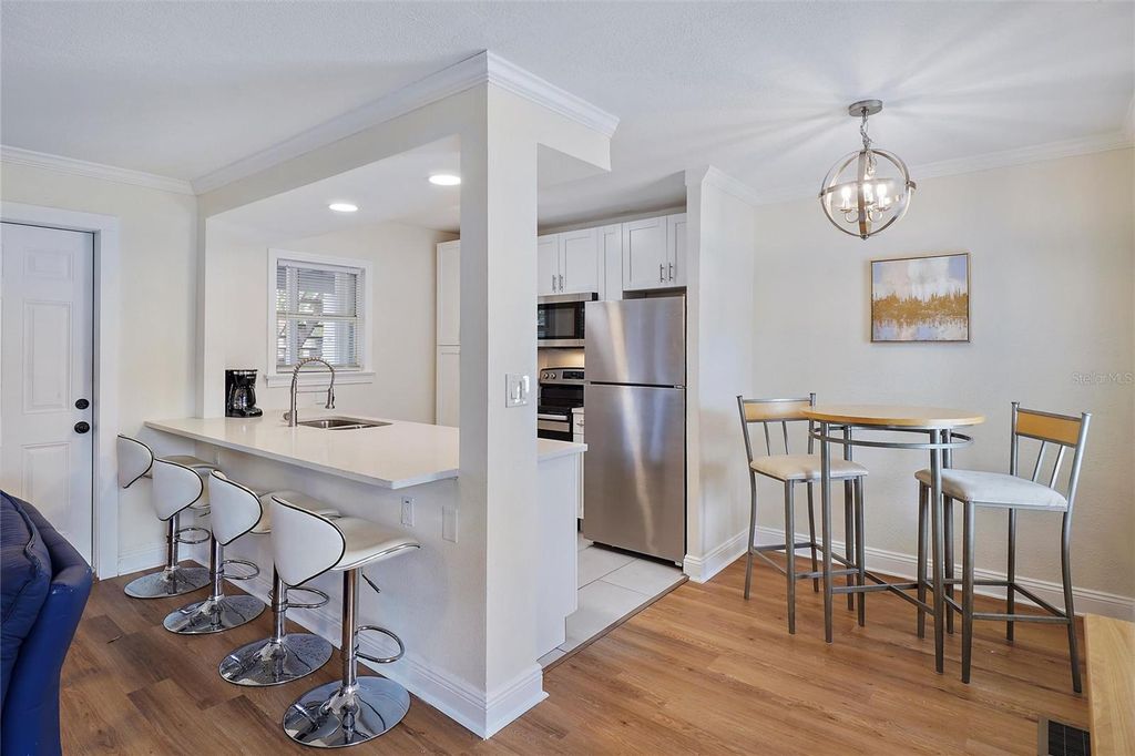 Image 8 of property listing at 221 S HALE AVENUE, Tampa, FL 33609