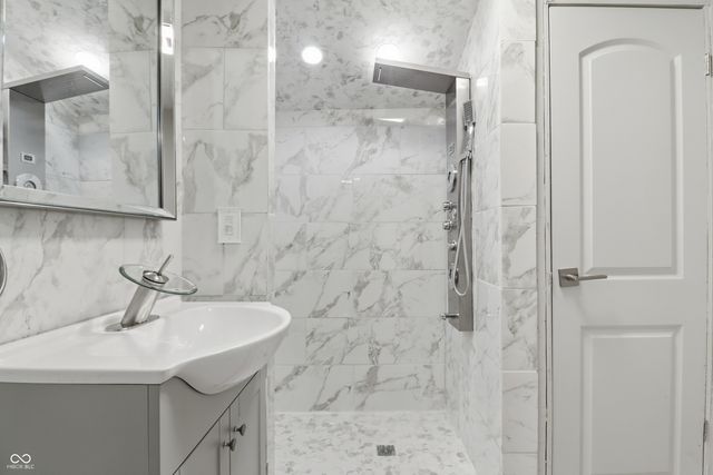 800 S Macedonia Avenue, Muncie, IN 47302