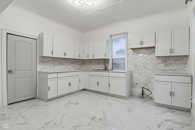 800 S Macedonia Avenue, Muncie, IN 47302