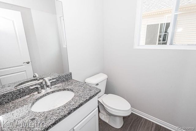 34641 John Bartley Circle, Sterling Heights, MI 48310