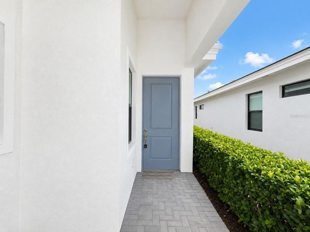 5182 BARNETT CIRCLE, Lakewood Ranch, FL 34211