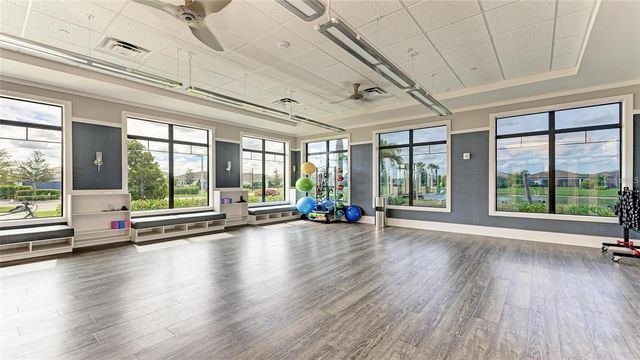 5182 BARNETT CIRCLE, Lakewood Ranch, FL 34211