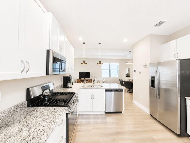 5182 BARNETT CIRCLE, Lakewood Ranch, FL 34211