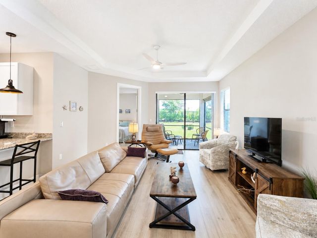 5182 BARNETT CIRCLE, Lakewood Ranch, FL 34211
