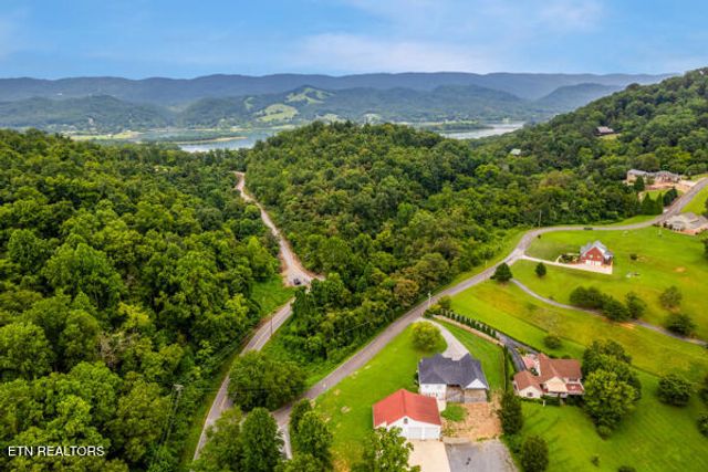 Rhondas Way, Bean Station, TN 37708