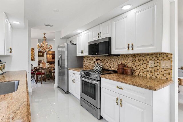 10191 Sunset Bend Drive, Boca Raton, FL 33428