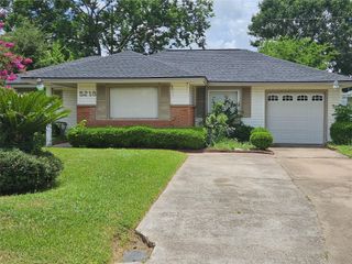 5218 Cortelyou Lane, Houston, TX 77021