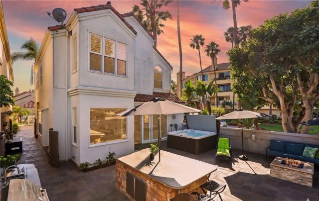 3161 Portofino, Huntington Beach, CA 92649
