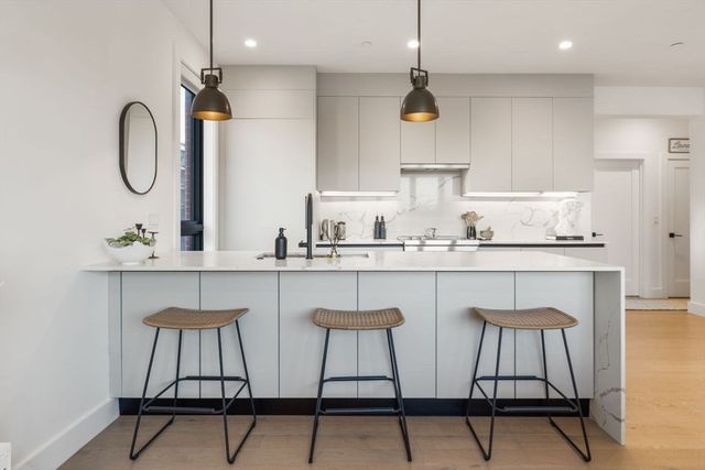 75 W Broadway 202, Boston, MA 02127