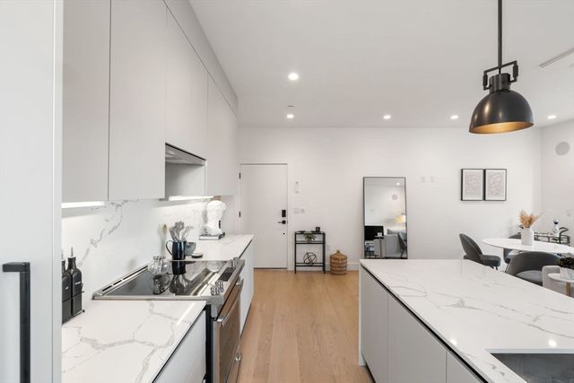 75 W Broadway 202, Boston, MA 02127