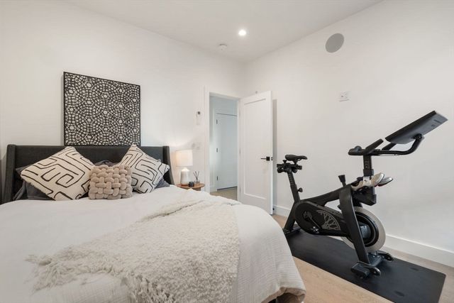 75 W Broadway 202, Boston, MA 02127