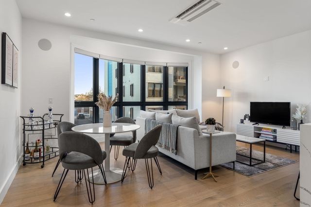 75 W Broadway 202, Boston, MA 02127