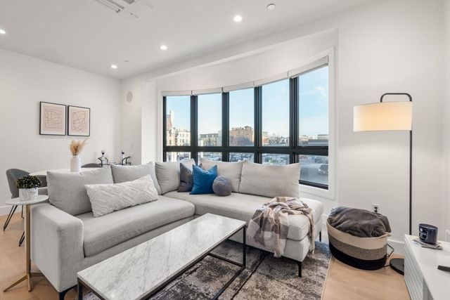 75 W Broadway 202, Boston, MA 02127