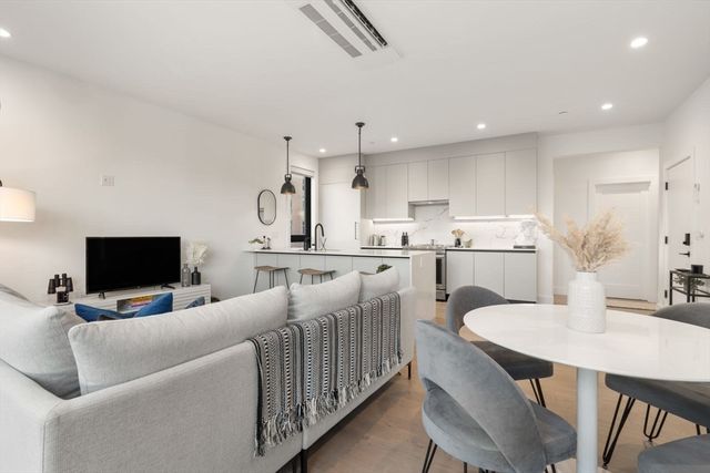 75 W Broadway 202, Boston, MA 02127