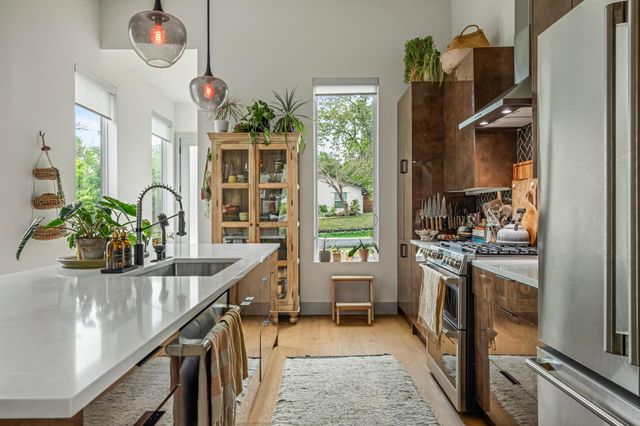 2507 Audubon PL 1, Austin, TX 78741