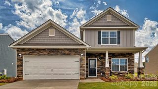 33 Queen Valley Way, Waynesville, NC 28786