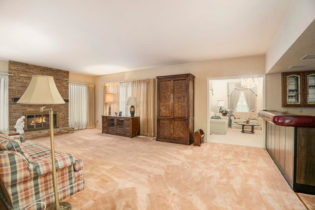 1130 Dunrobbin Lane, South Bend, IN 46614