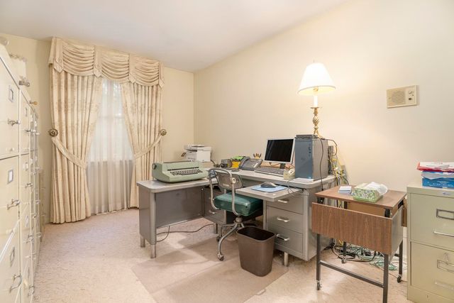 1130 Dunrobbin Lane, South Bend, IN 46614