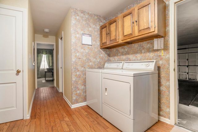 1130 Dunrobbin Lane, South Bend, IN 46614