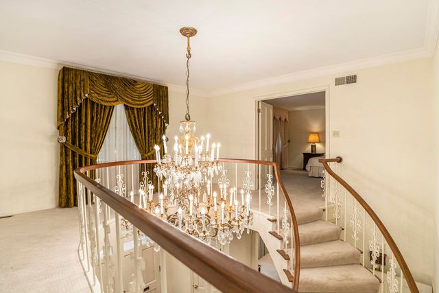 1130 Dunrobbin Lane, South Bend, IN 46614