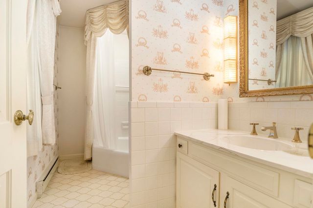 1130 Dunrobbin Lane, South Bend, IN 46614