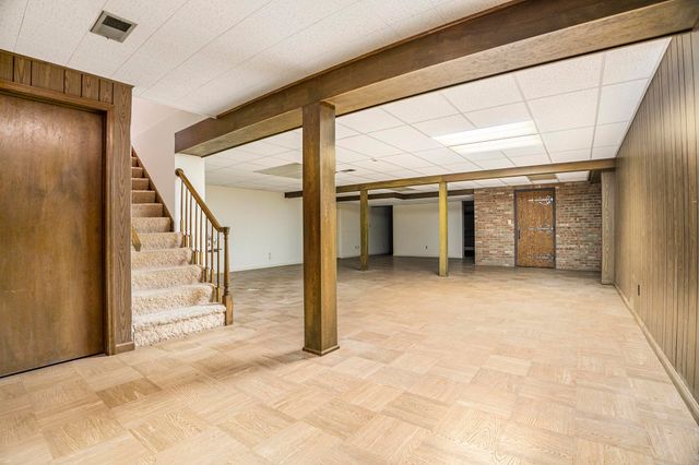 1130 Dunrobbin Lane, South Bend, IN 46614