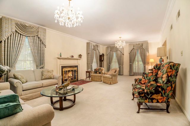 1130 Dunrobbin Lane, South Bend, IN 46614