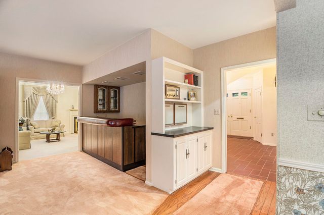 1130 Dunrobbin Lane, South Bend, IN 46614