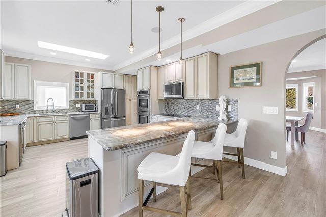 289 8TH AVENUE N, Tierra Verde, FL 33715