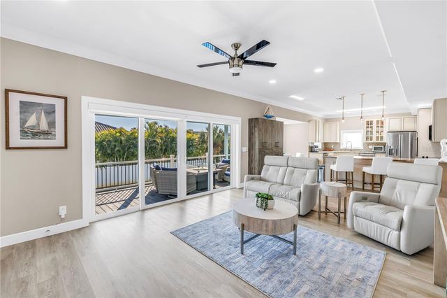 289 8TH AVENUE N, Tierra Verde, FL 33715