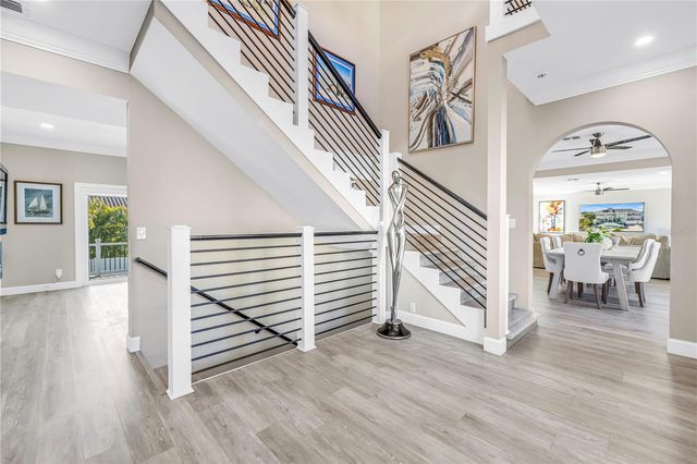 289 8TH AVENUE N, Tierra Verde, FL 33715