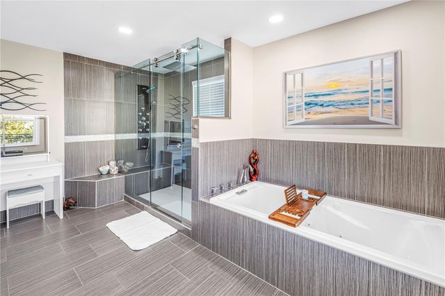 289 8TH AVENUE N, Tierra Verde, FL 33715