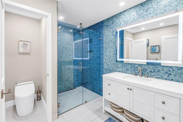 289 8TH AVENUE N, Tierra Verde, FL 33715