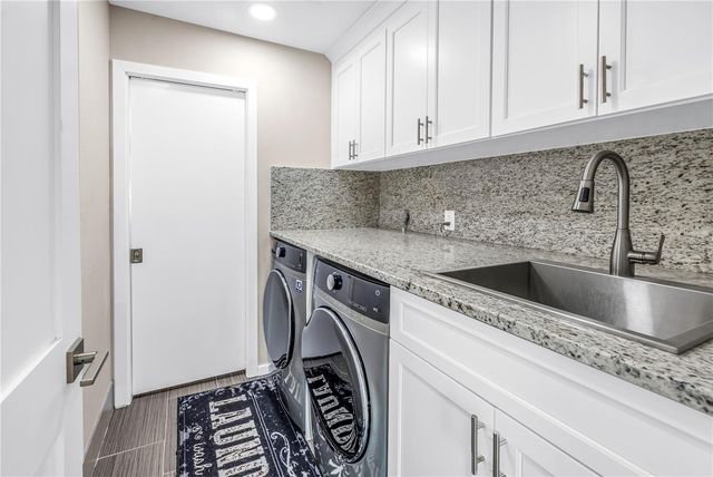 289 8TH AVENUE N, Tierra Verde, FL 33715