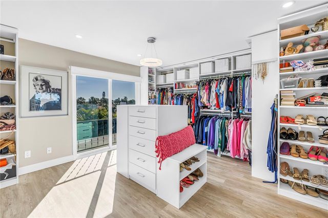 289 8TH AVENUE N, Tierra Verde, FL 33715