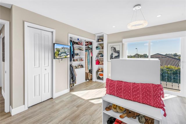 289 8TH AVENUE N, Tierra Verde, FL 33715