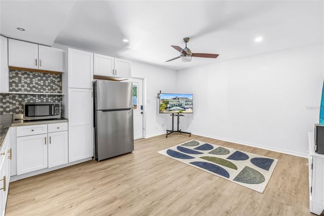 289 8TH AVENUE N, Tierra Verde, FL 33715