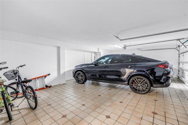 289 8TH AVENUE N, Tierra Verde, FL 33715