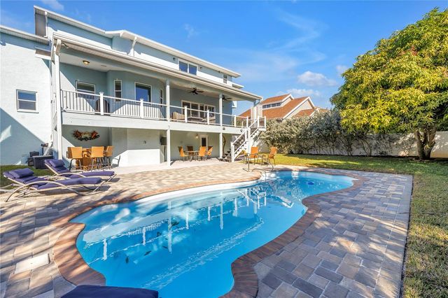 289 8TH AVENUE N, Tierra Verde, FL 33715