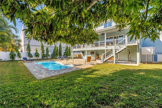 289 8TH AVENUE N, Tierra Verde, FL 33715