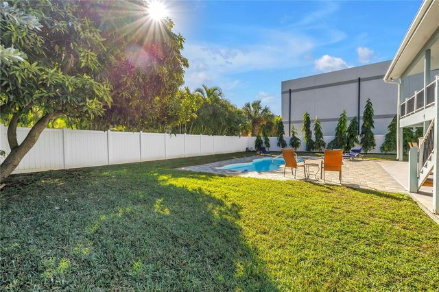 289 8TH AVENUE N, Tierra Verde, FL 33715