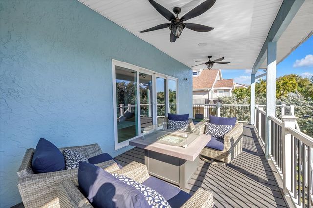 289 8TH AVENUE N, Tierra Verde, FL 33715