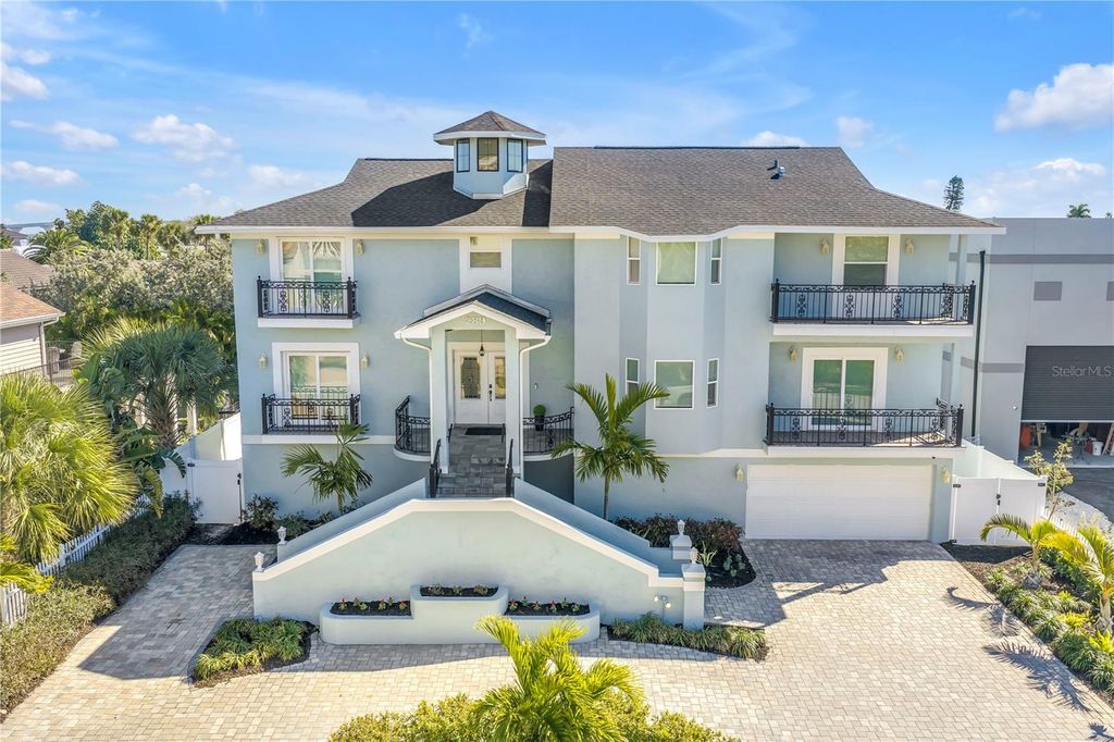 289 8TH AVENUE N, Tierra Verde, FL 33715