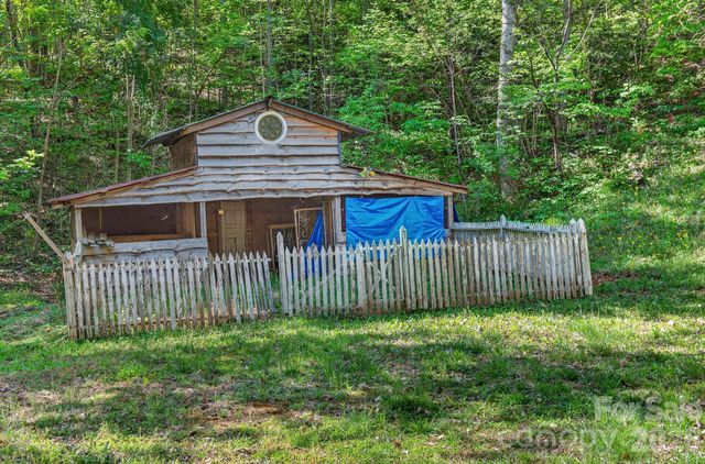 2324 Alfred Hartley Road, Lenoir, NC 28645