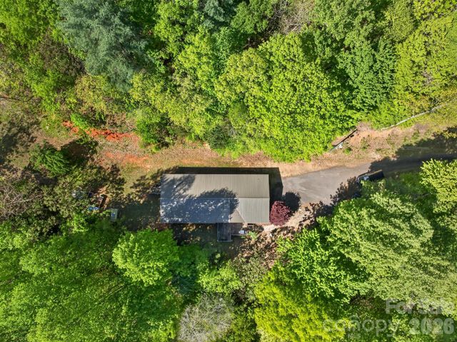 2324 Alfred Hartley Road, Lenoir, NC 28645