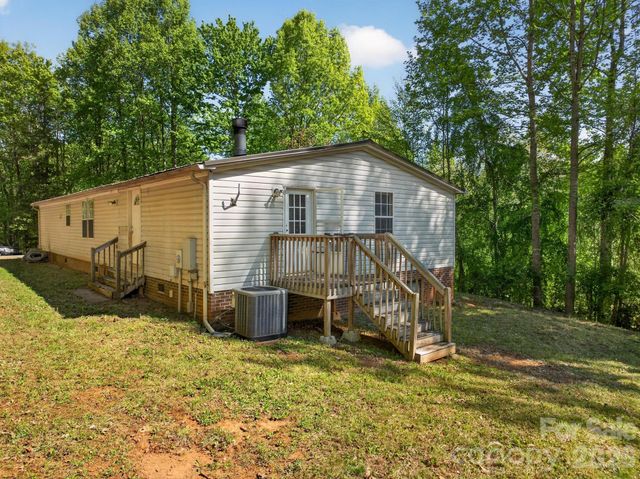2324 Alfred Hartley Road, Lenoir, NC 28645